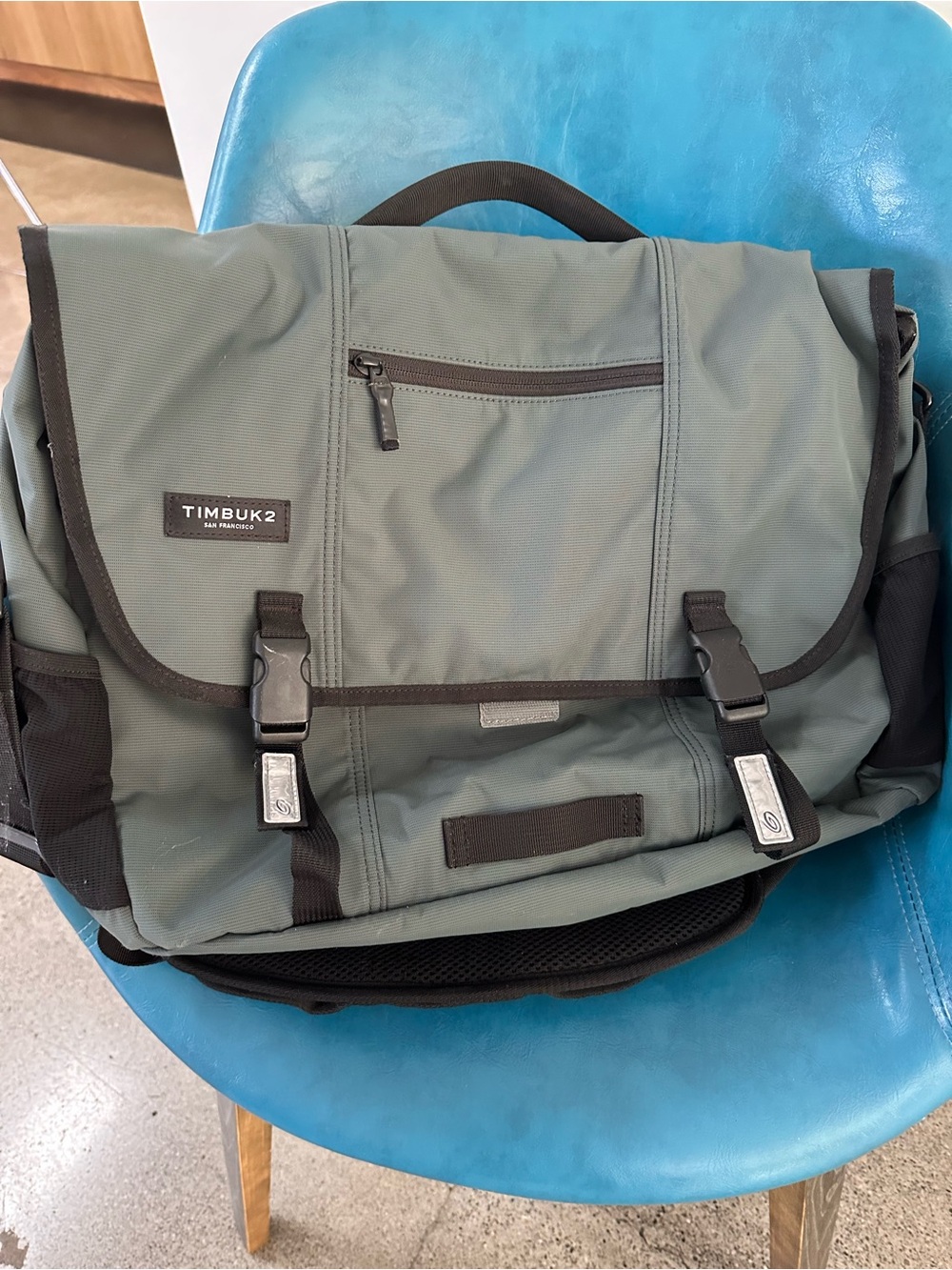 Timbuk2 Olive Green Messenger Bag with Black Trim